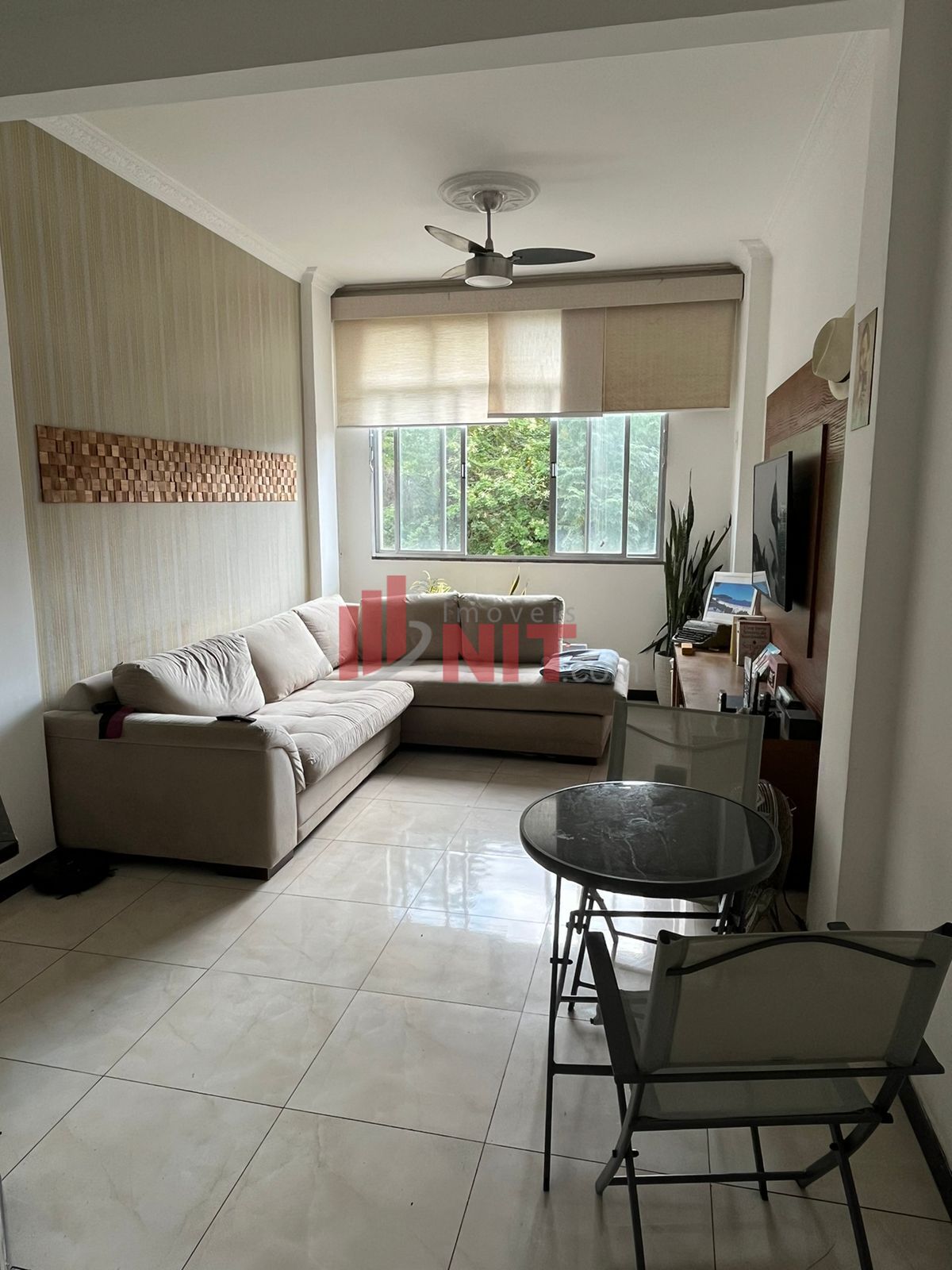 Apartamento à venda com 1 quarto, 50m² - Foto 2