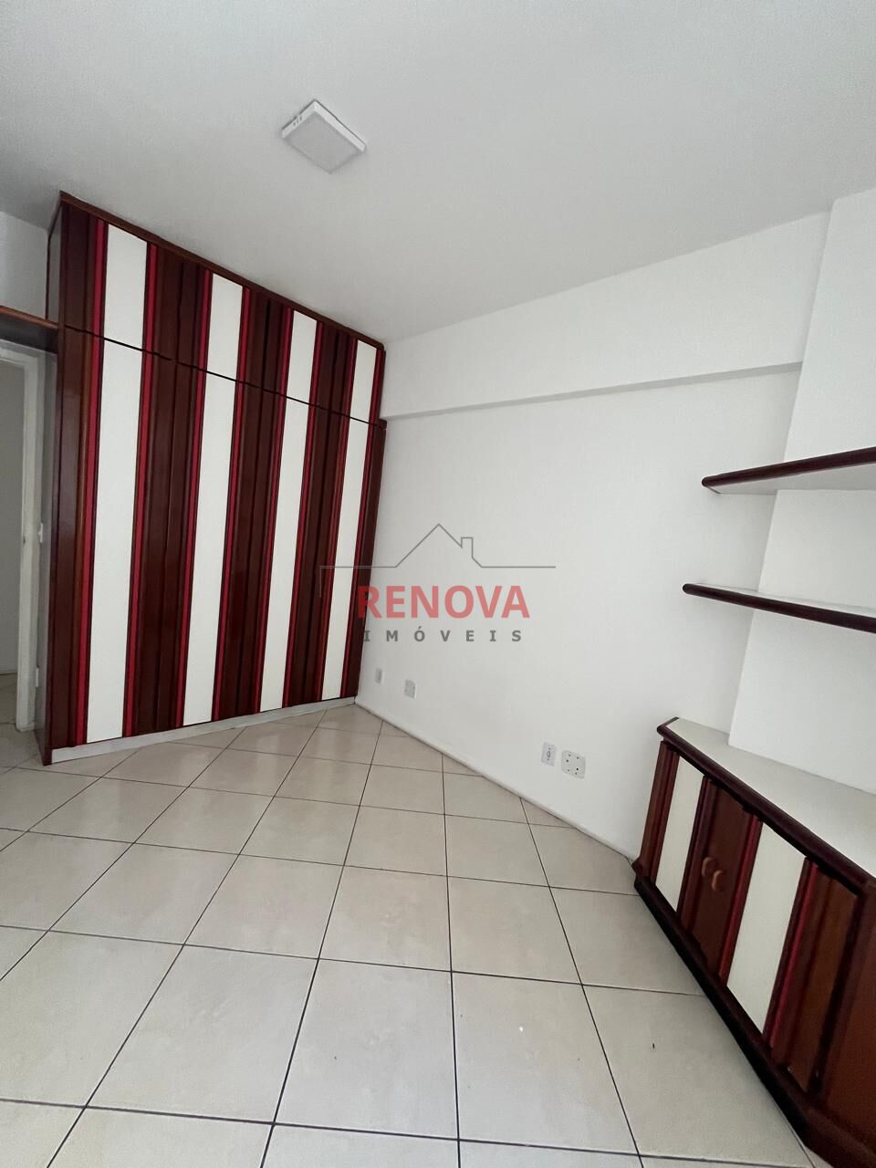 Apartamento para alugar com 4 quartos, 182m² - Foto 6