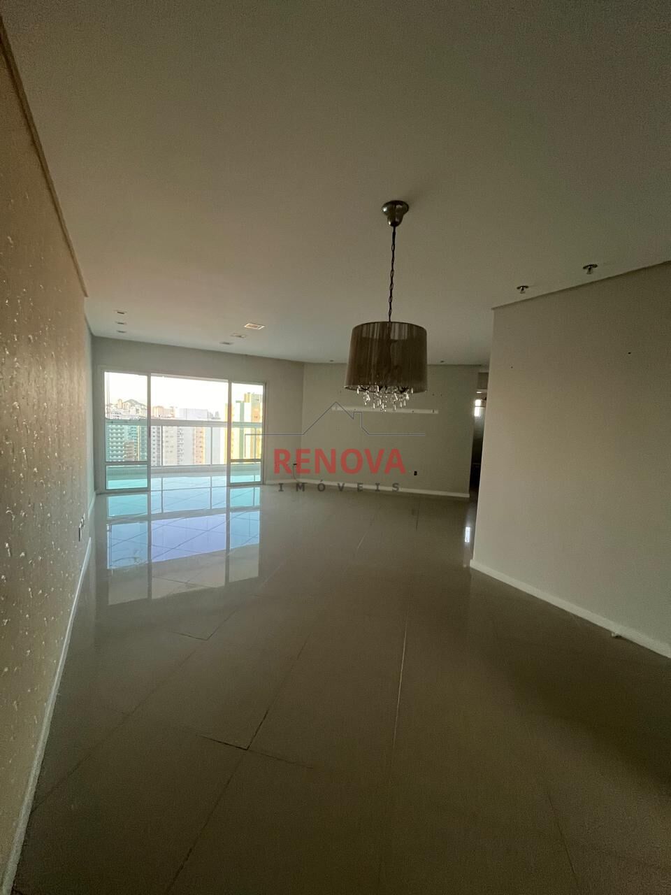 Apartamento para alugar com 3 quartos, 123m² - Foto 1