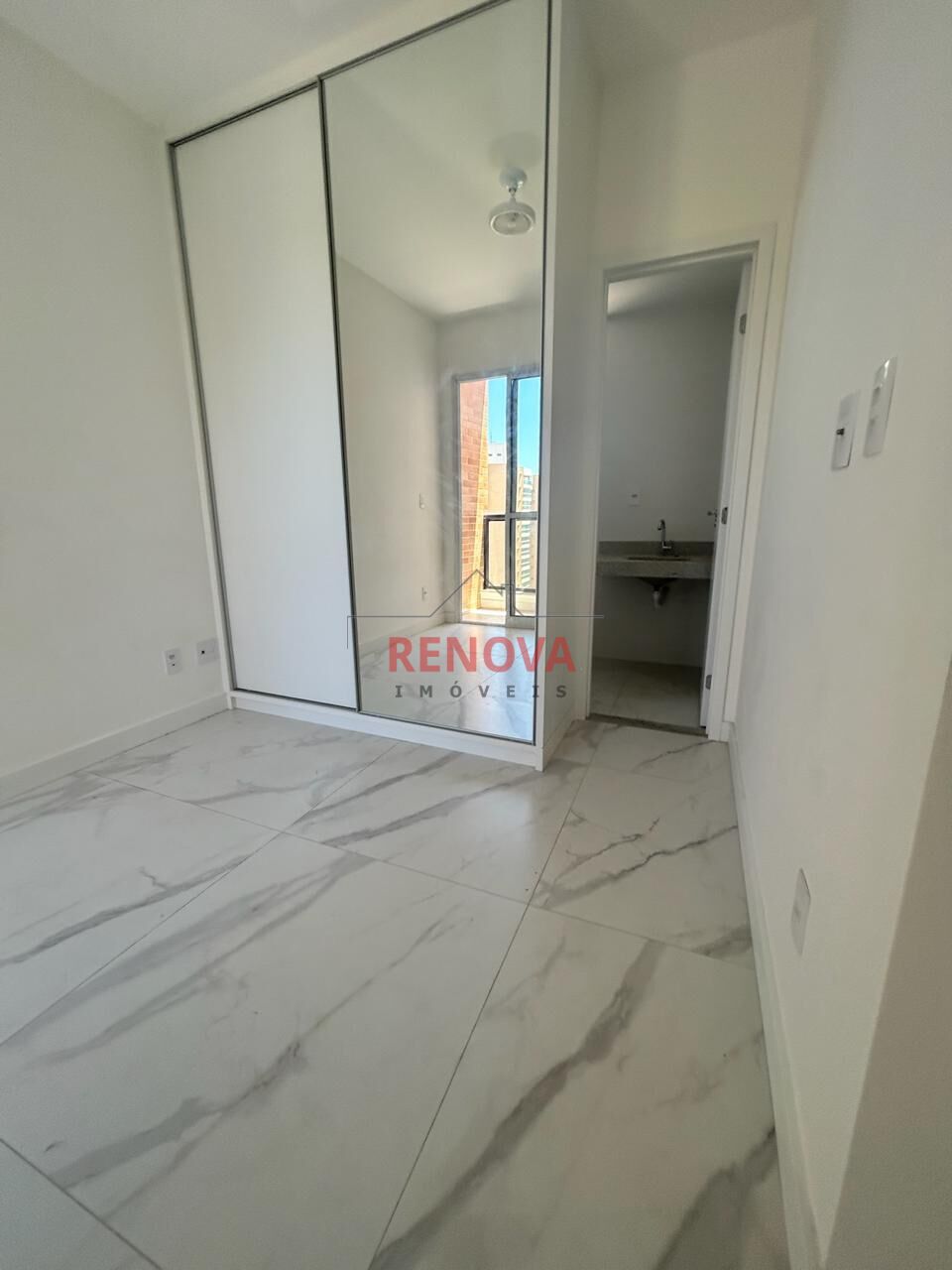 Apartamento para alugar com 2 quartos, 60m² - Foto 9