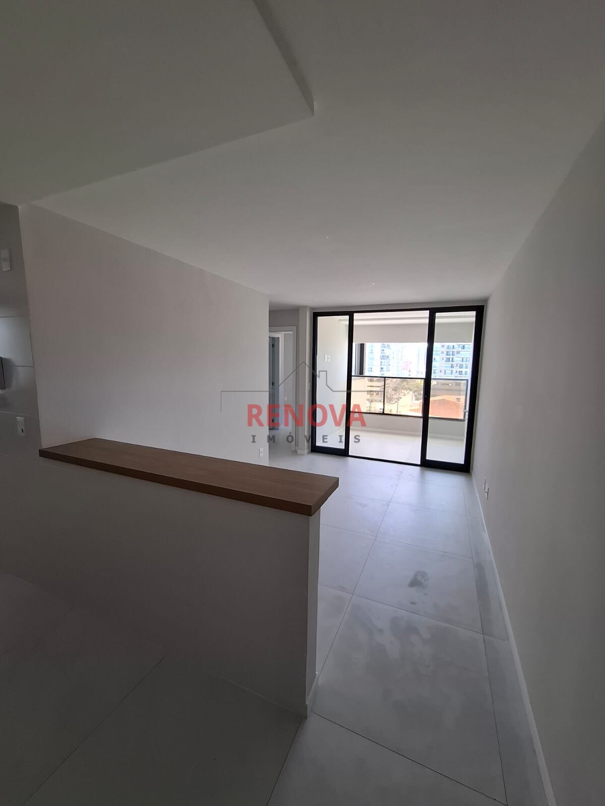 Apartamento à venda com 2 quartos, 62m² - Foto 2