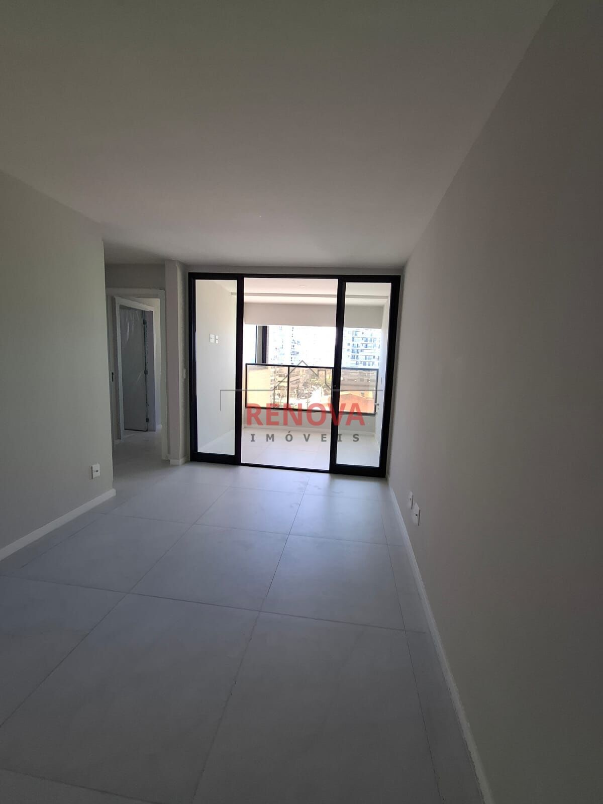 Apartamento à venda com 2 quartos, 62m² - Foto 4