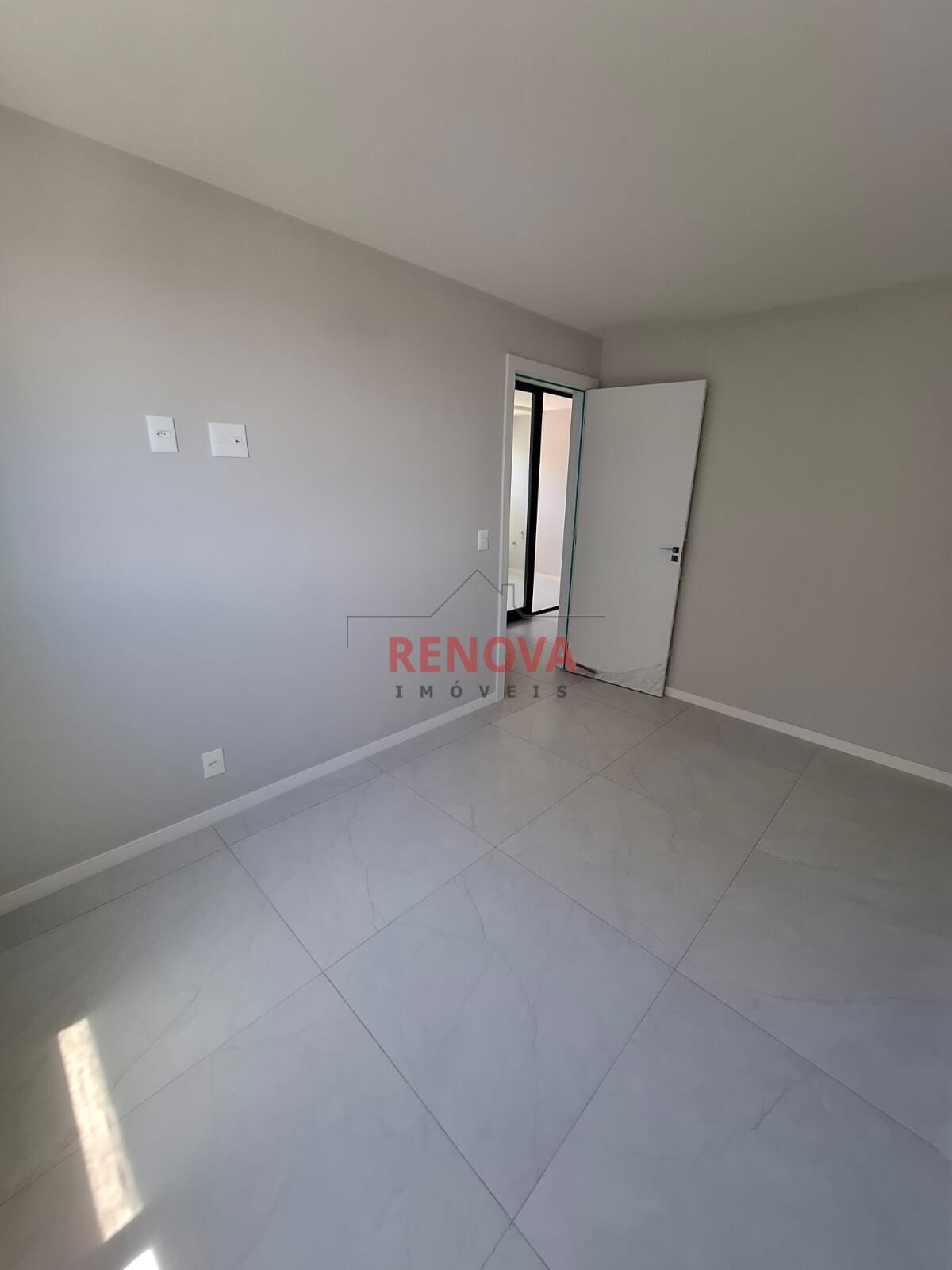 Apartamento à venda com 2 quartos, 62m² - Foto 9