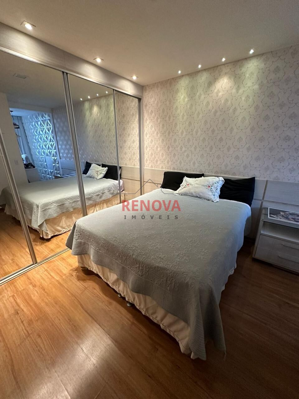 Apartamento à venda com 3 quartos, 107m² - Foto 10