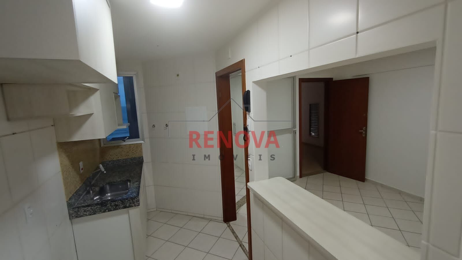 Apartamento para alugar com 2 quartos, 70m² - Foto 4