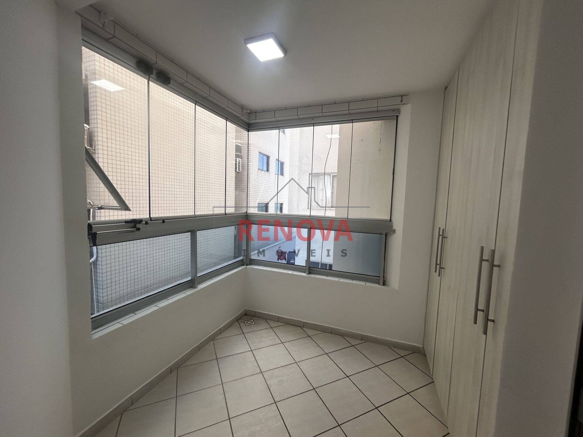 Apartamento para alugar com 2 quartos, 70m² - Foto 16