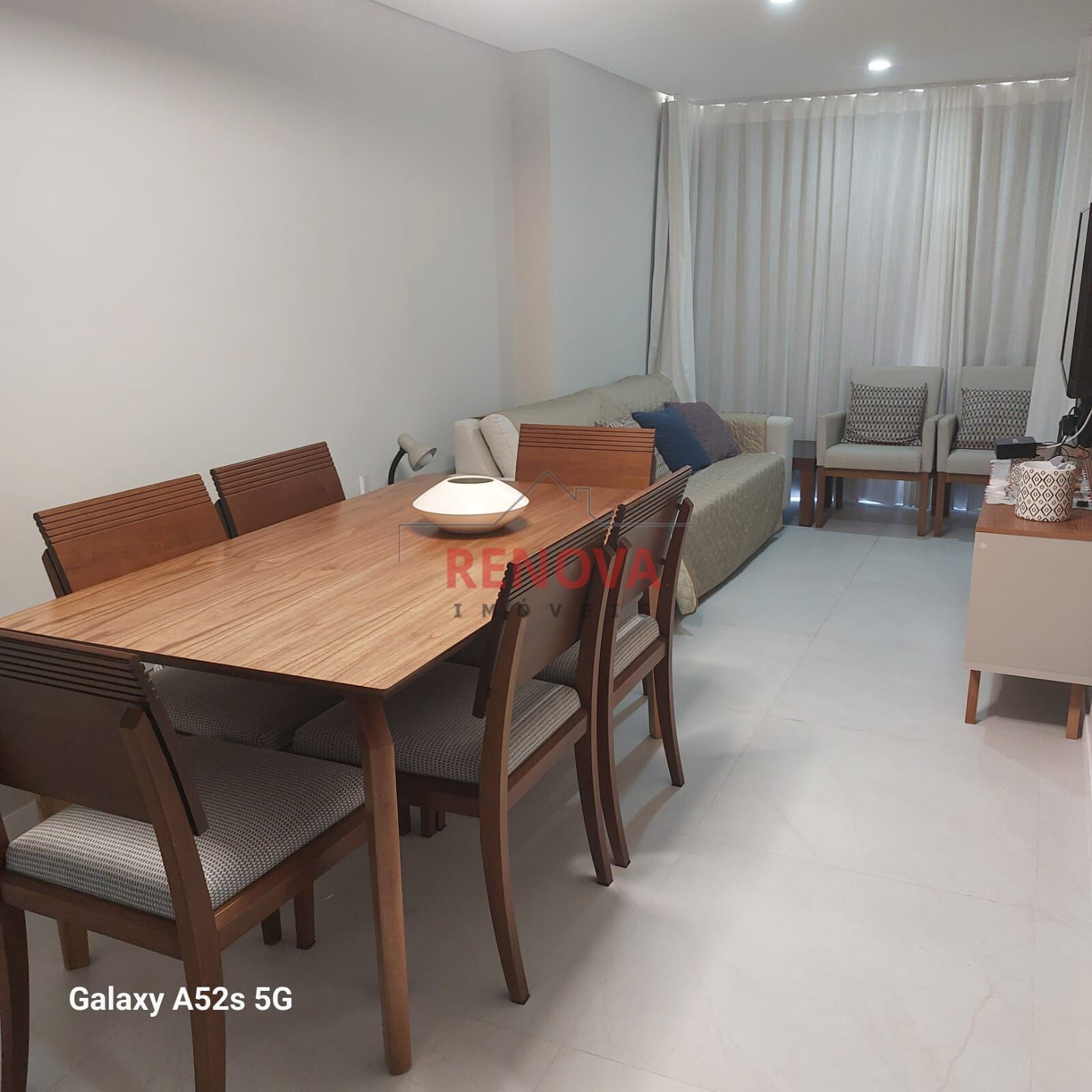 Apartamento à venda com 2 quartos, 65m² - Foto 2