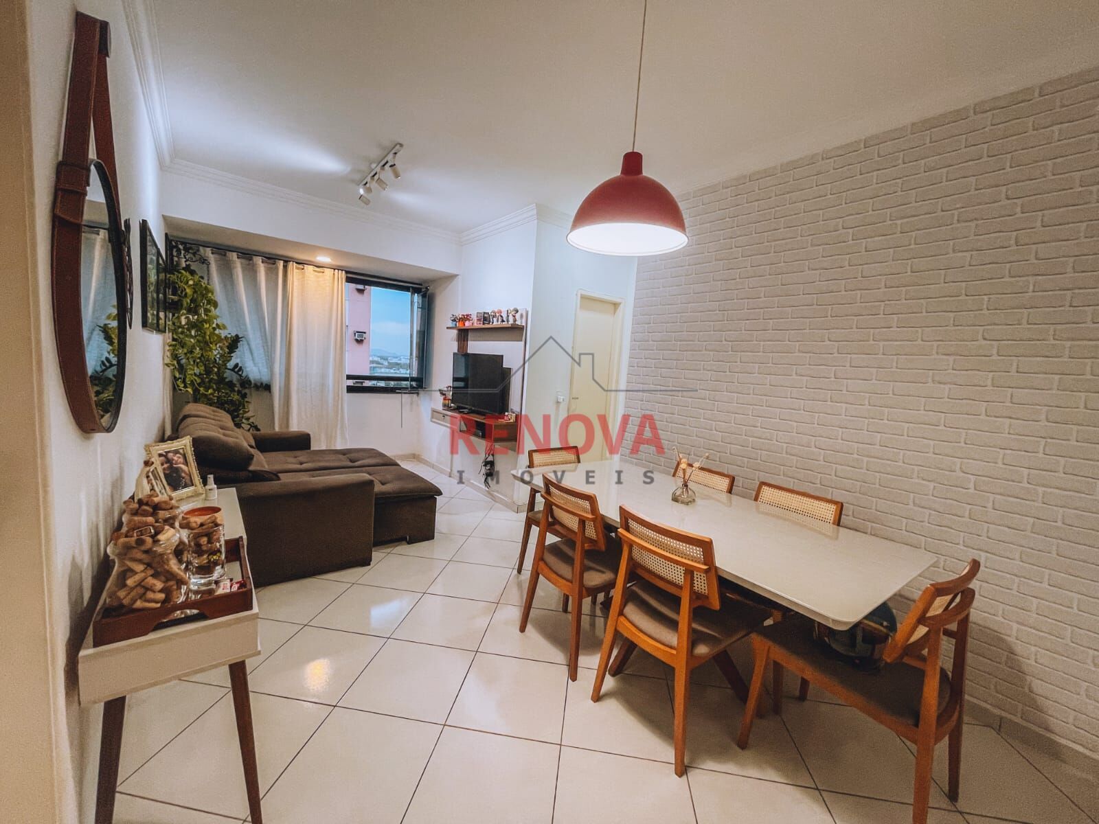 Apartamento à venda com 2 quartos, 65m² - Foto 1