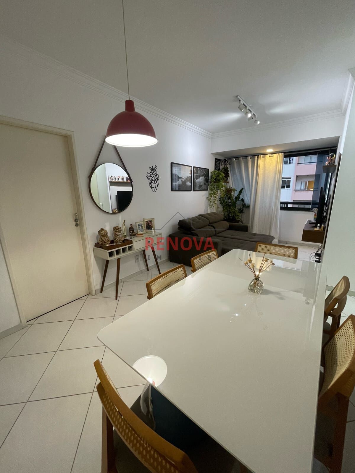 Apartamento à venda com 2 quartos, 65m² - Foto 4