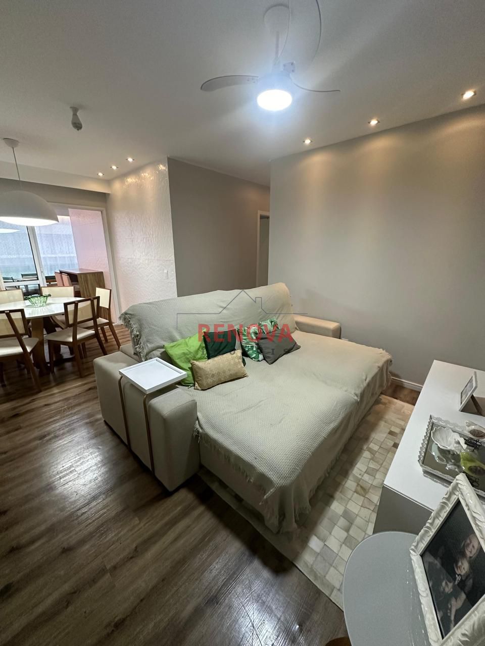 Apartamento à venda com 3 quartos, 107m² - Foto 1