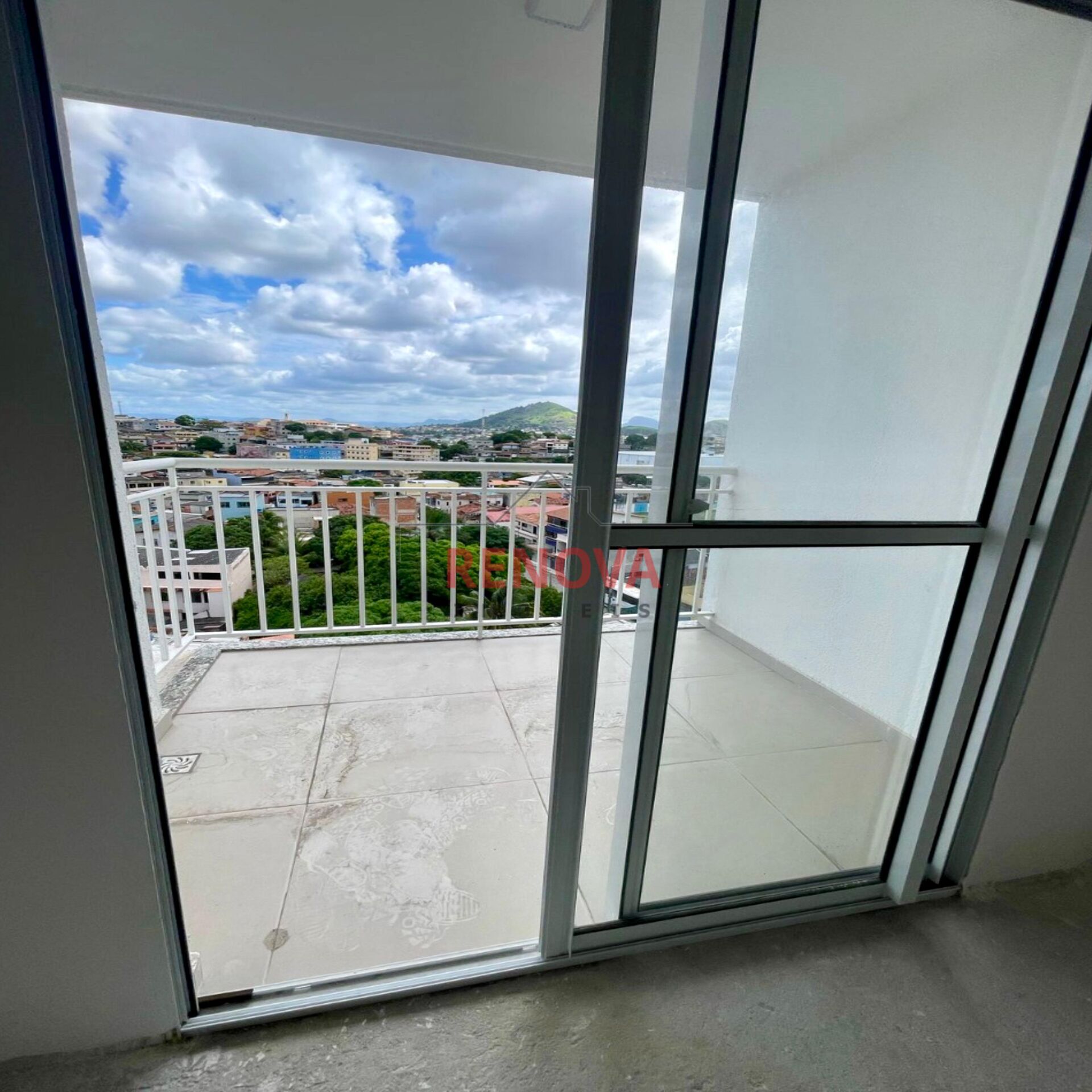 Apartamento à venda com 2 quartos, 47m² - Foto 2