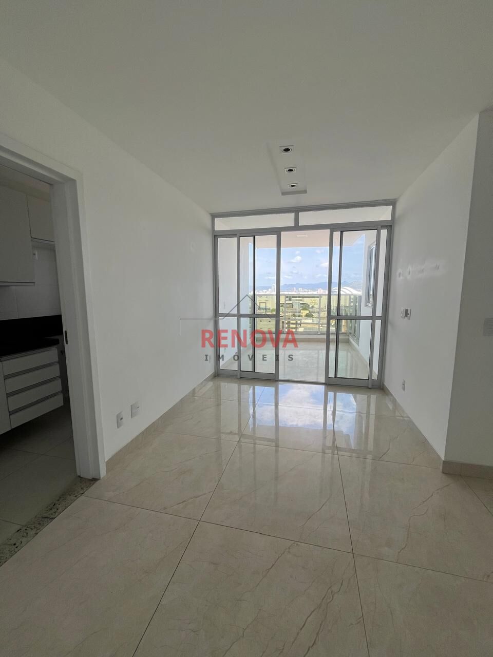 Apartamento para alugar com 2 quartos, 61m² - Foto 3