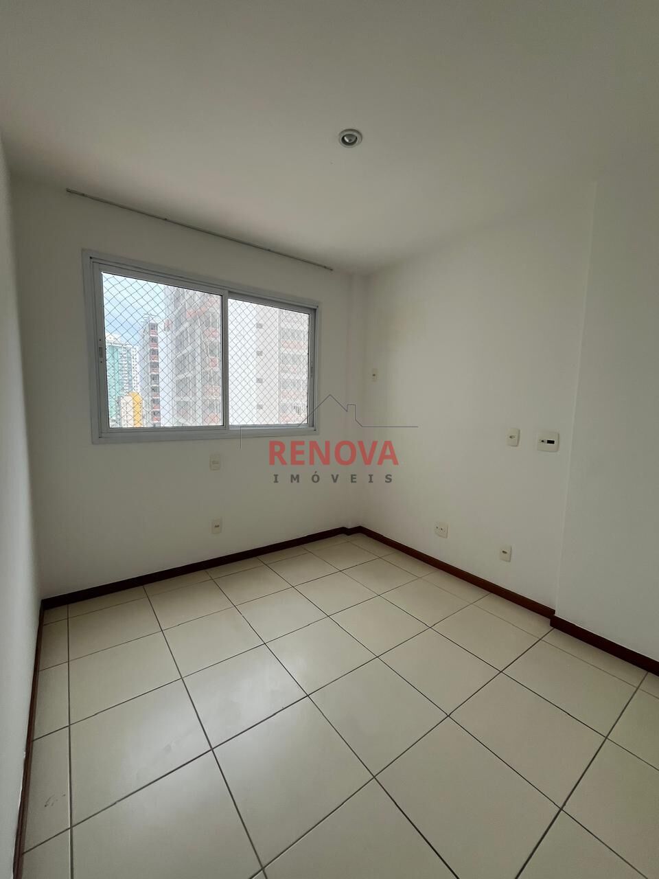 Apartamento para alugar com 4 quartos, 147m² - Foto 7