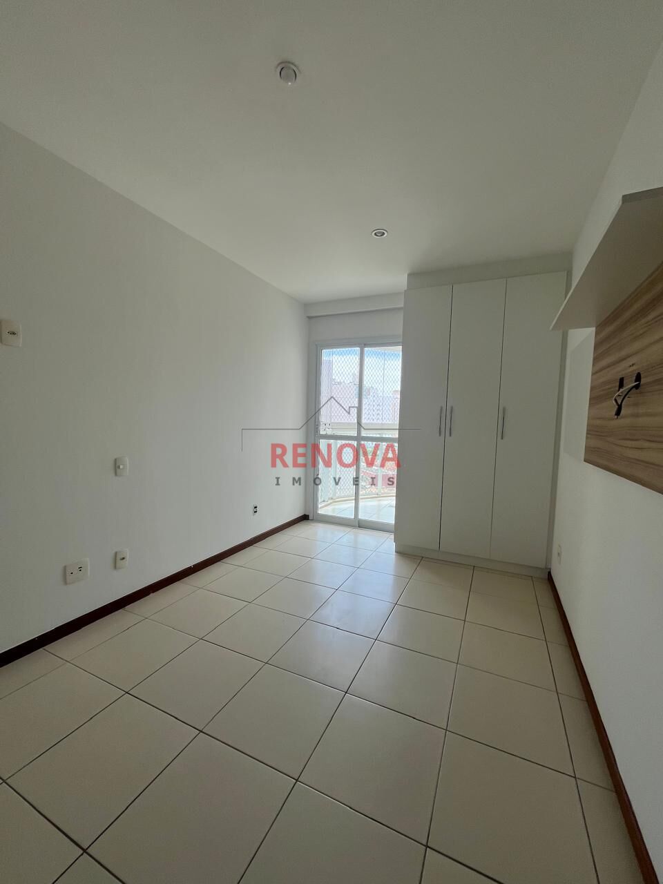 Apartamento para alugar com 4 quartos, 147m² - Foto 12