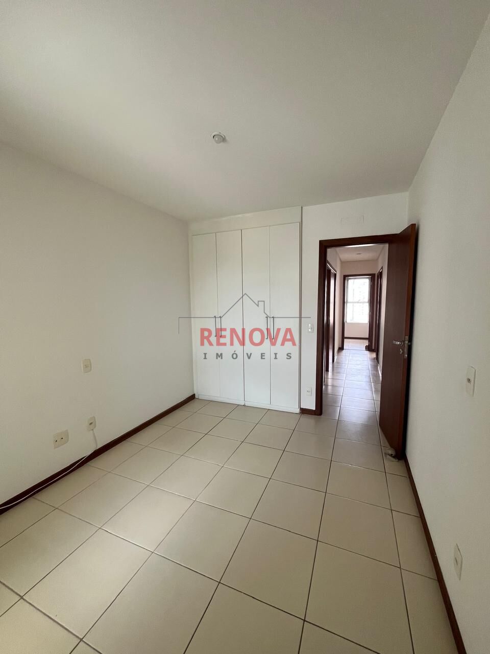 Apartamento para alugar com 4 quartos, 147m² - Foto 11