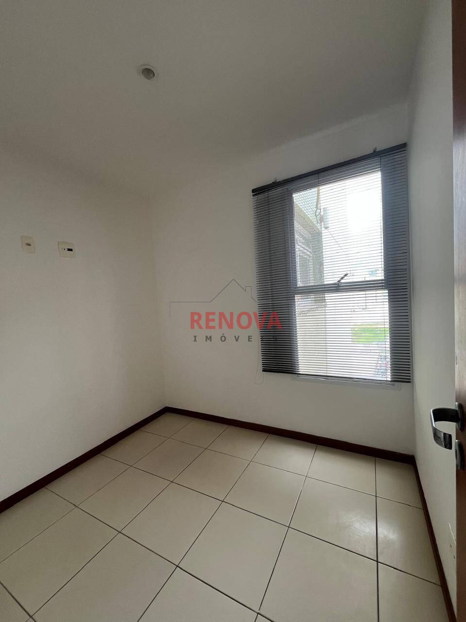 Apartamento para alugar com 4 quartos, 147m² - Foto 9