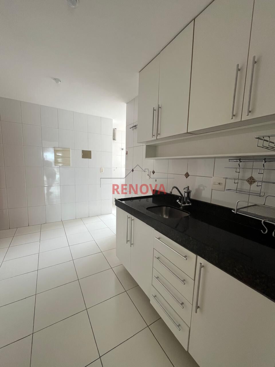 Apartamento para alugar com 4 quartos, 147m² - Foto 2