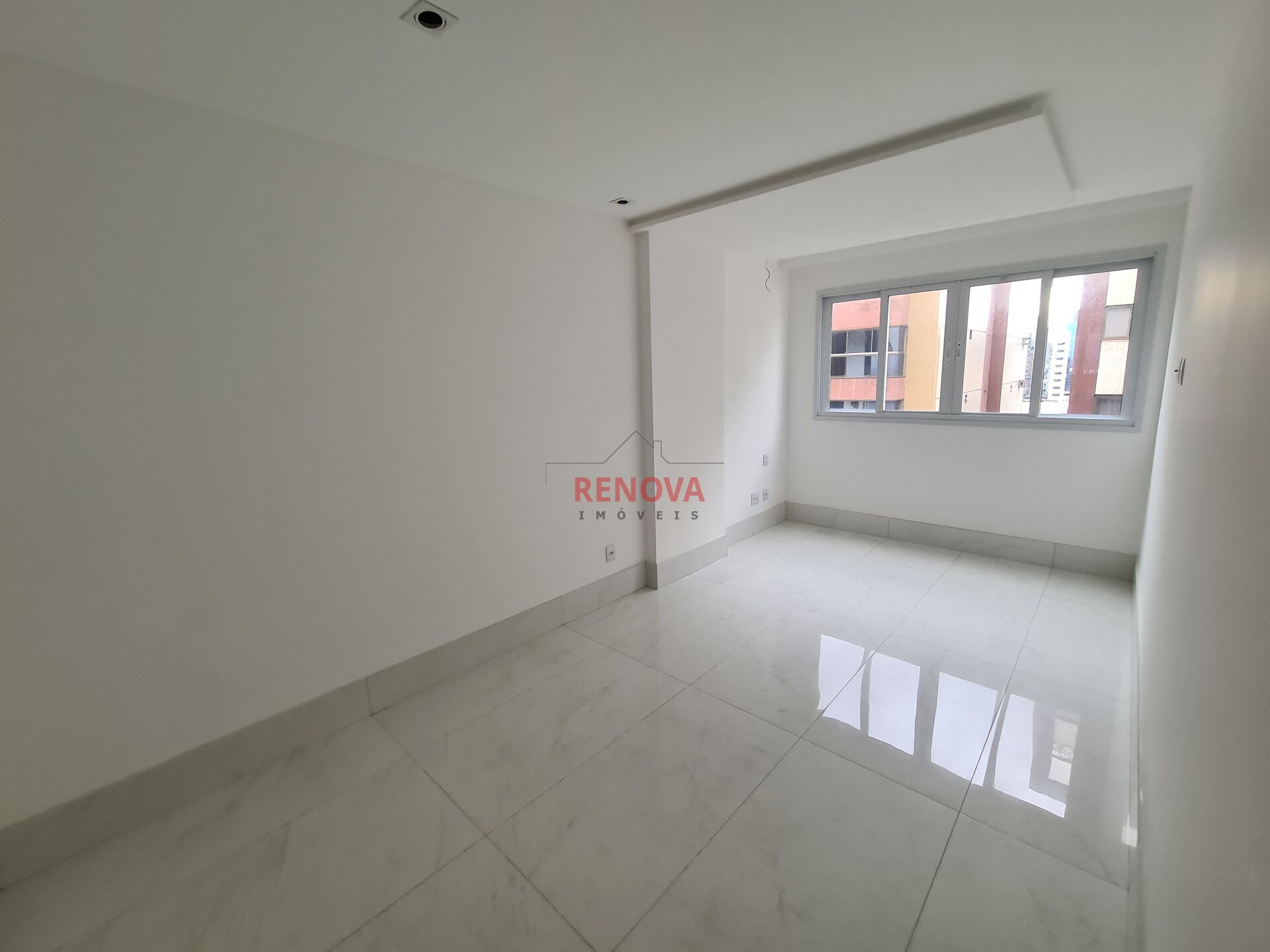 Apartamento à venda com 4 quartos, 125m² - Foto 31