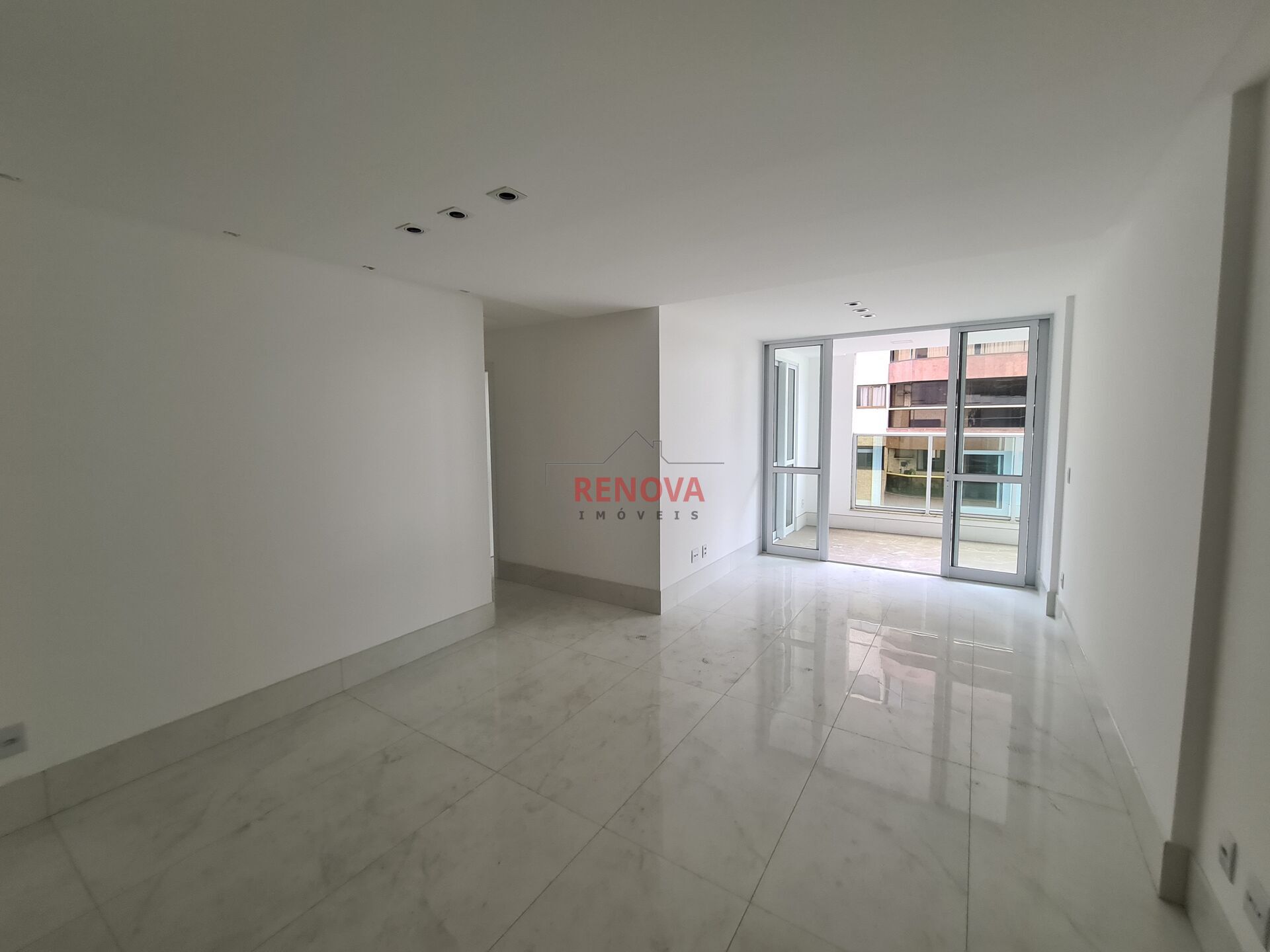 Apartamento à venda com 4 quartos, 125m² - Foto 10