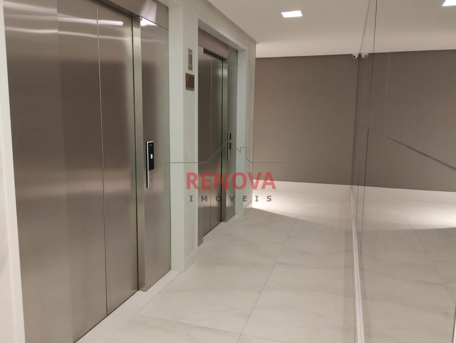 Apartamento à venda com 2 quartos, 60m² - Foto 18