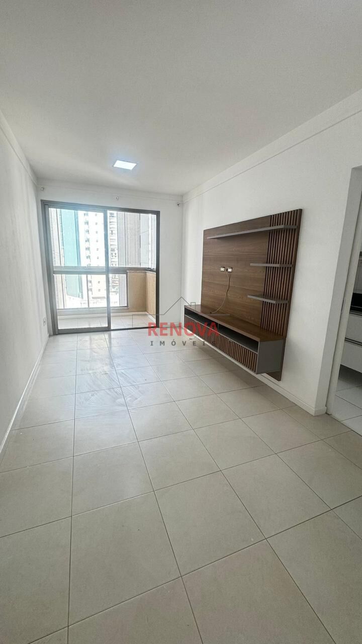 Apartamento para alugar com 2 quartos, 72m² - Foto 2