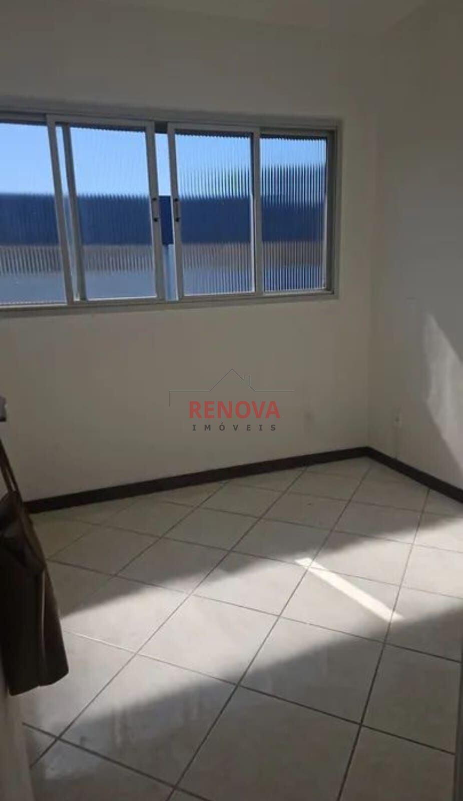 Apartamento à venda com 2 quartos, 62m² - Foto 2