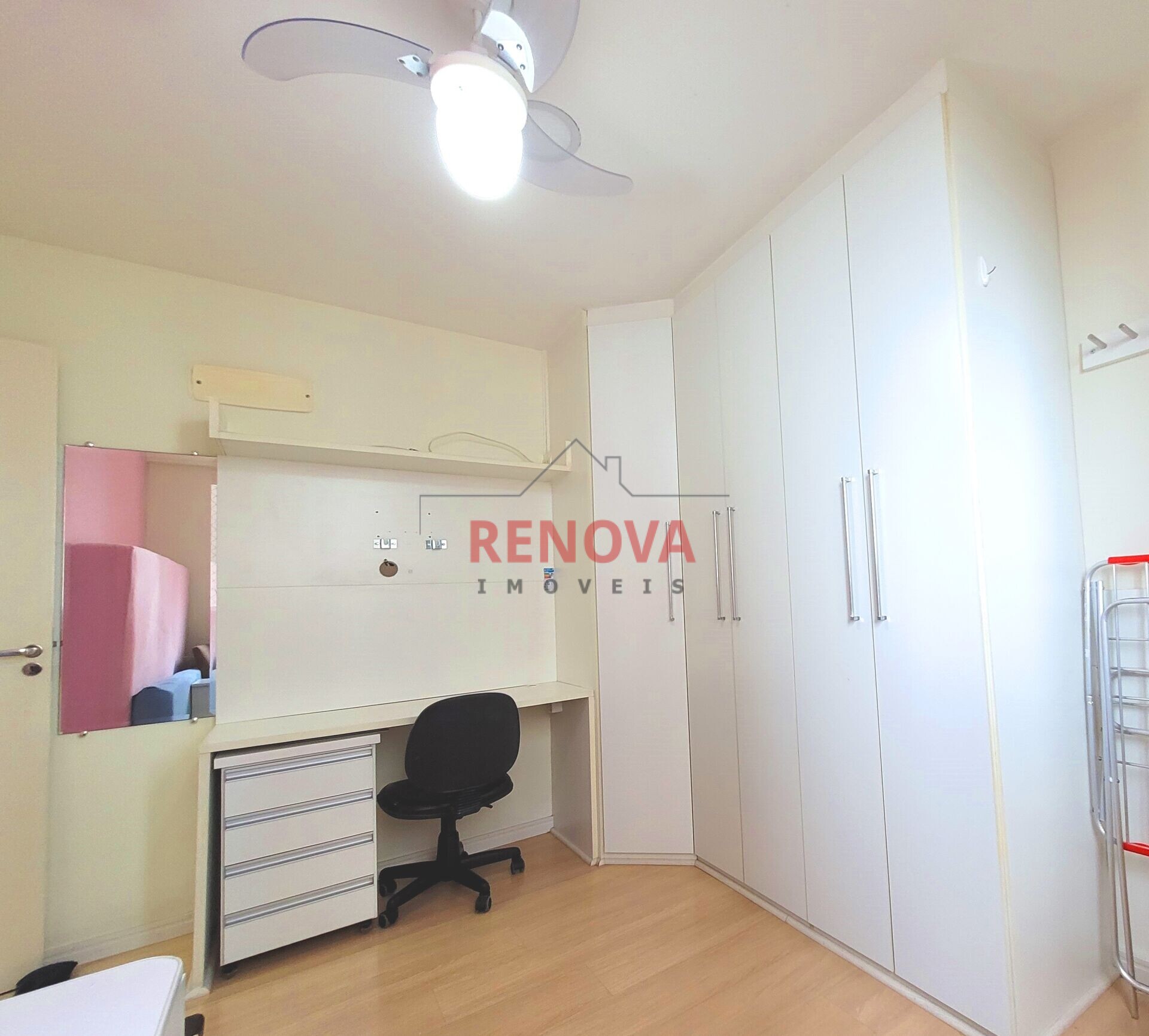 Apartamento à venda com 2 quartos, 60m² - Foto 9