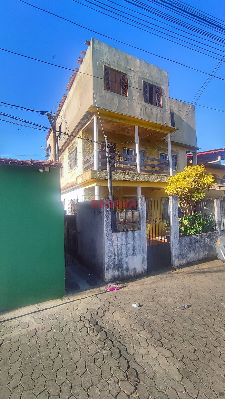 Casa à venda com 3 quartos, 200m² - Foto 1