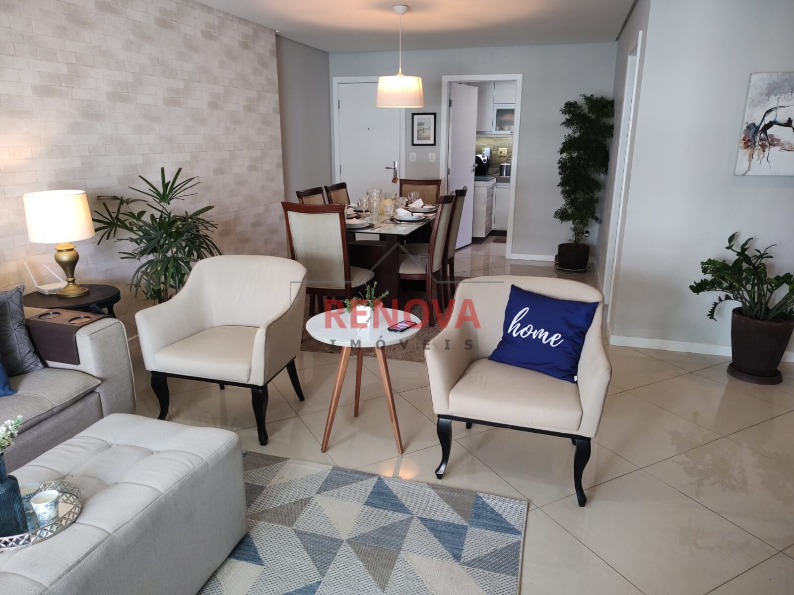 Apartamento à venda com 3 quartos, 123m² - Foto 2