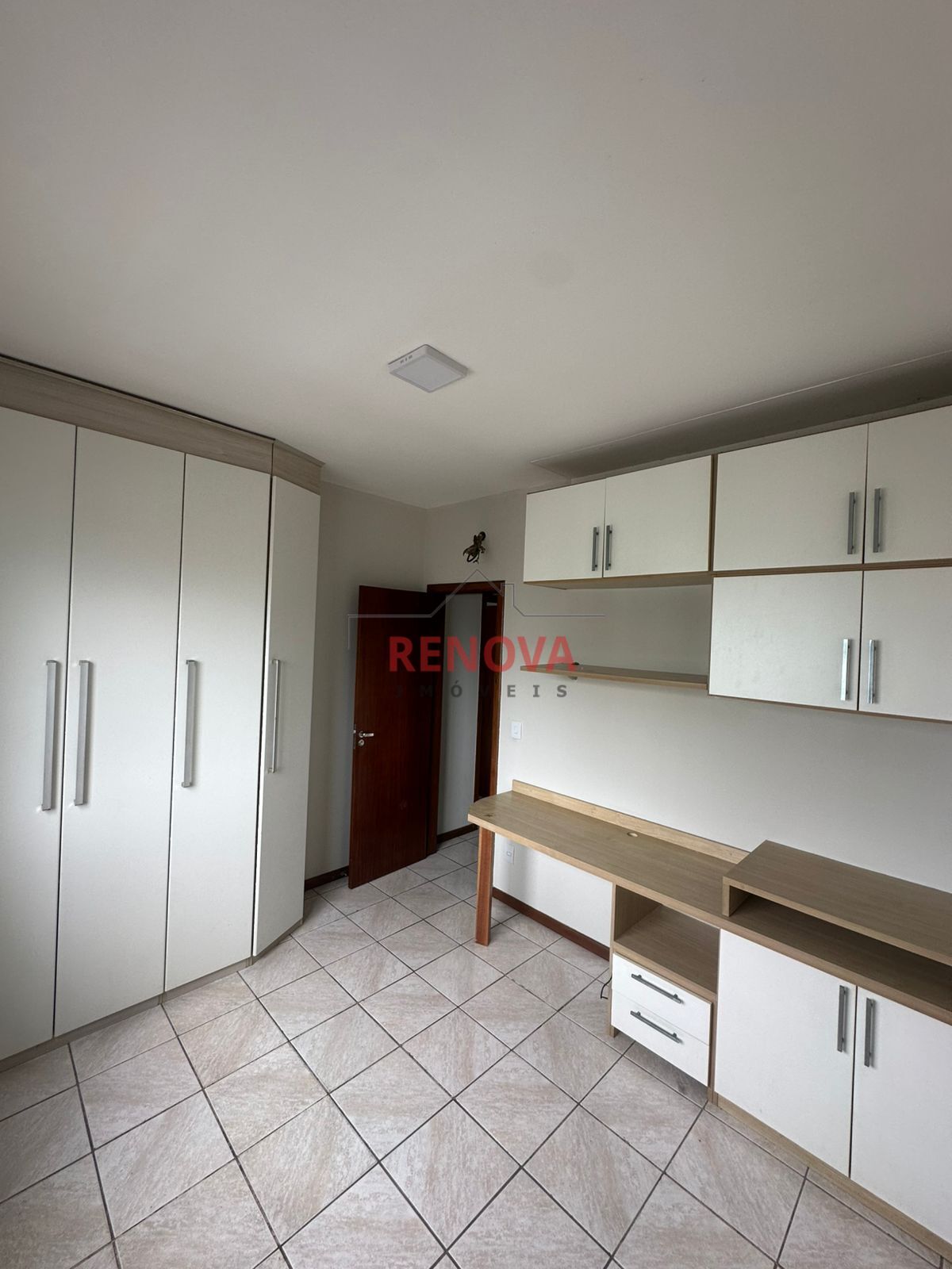 Apartamento para alugar com 3 quartos, 133m² - Foto 7