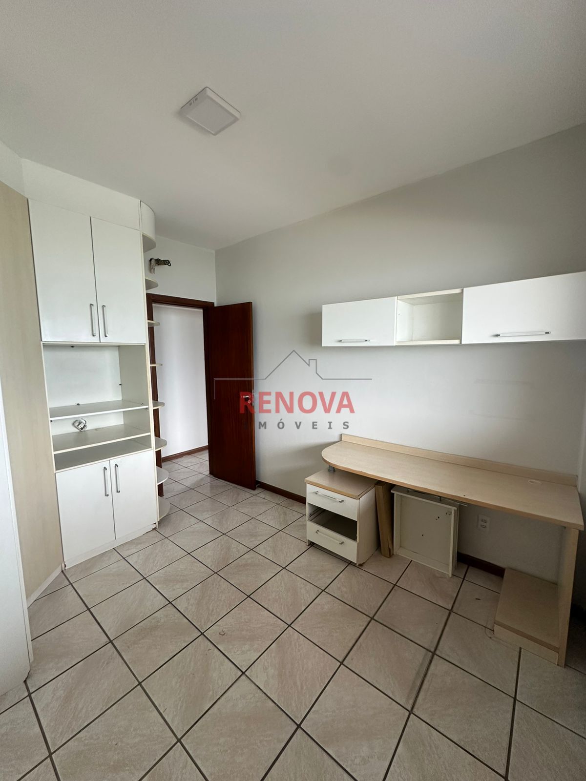 Apartamento para alugar com 3 quartos, 133m² - Foto 11