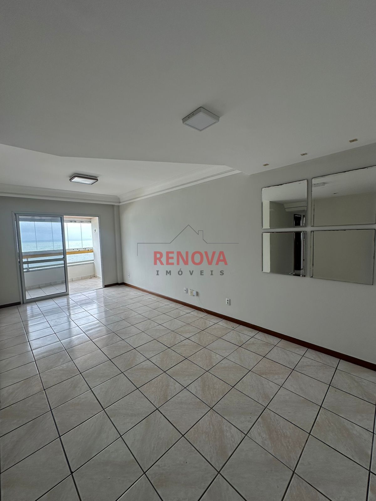 Apartamento para alugar com 3 quartos, 133m² - Foto 2