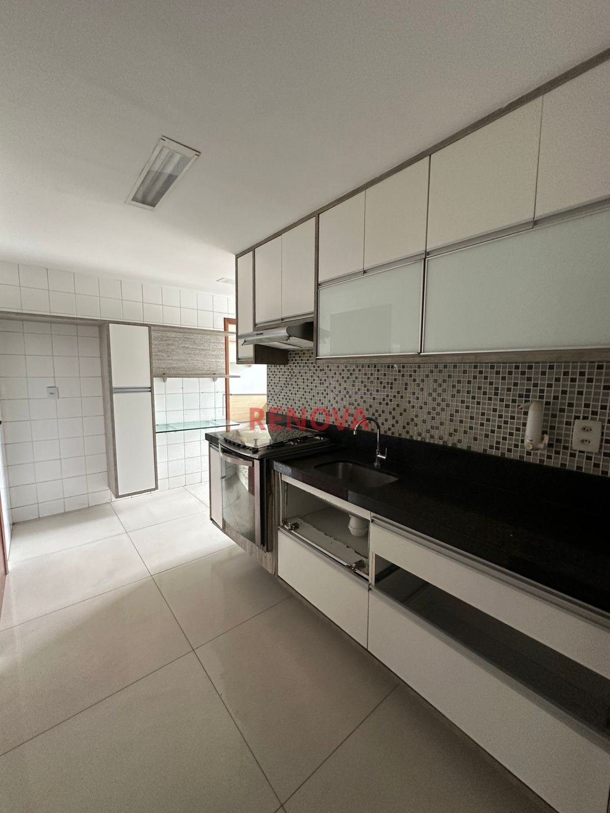 Apartamento para alugar com 3 quartos, 133m² - Foto 16