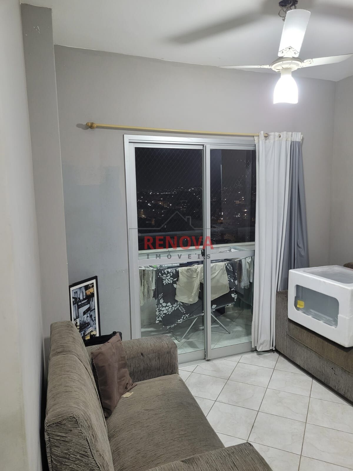 Apartamento à venda com 2 quartos, 65m² - Foto 2