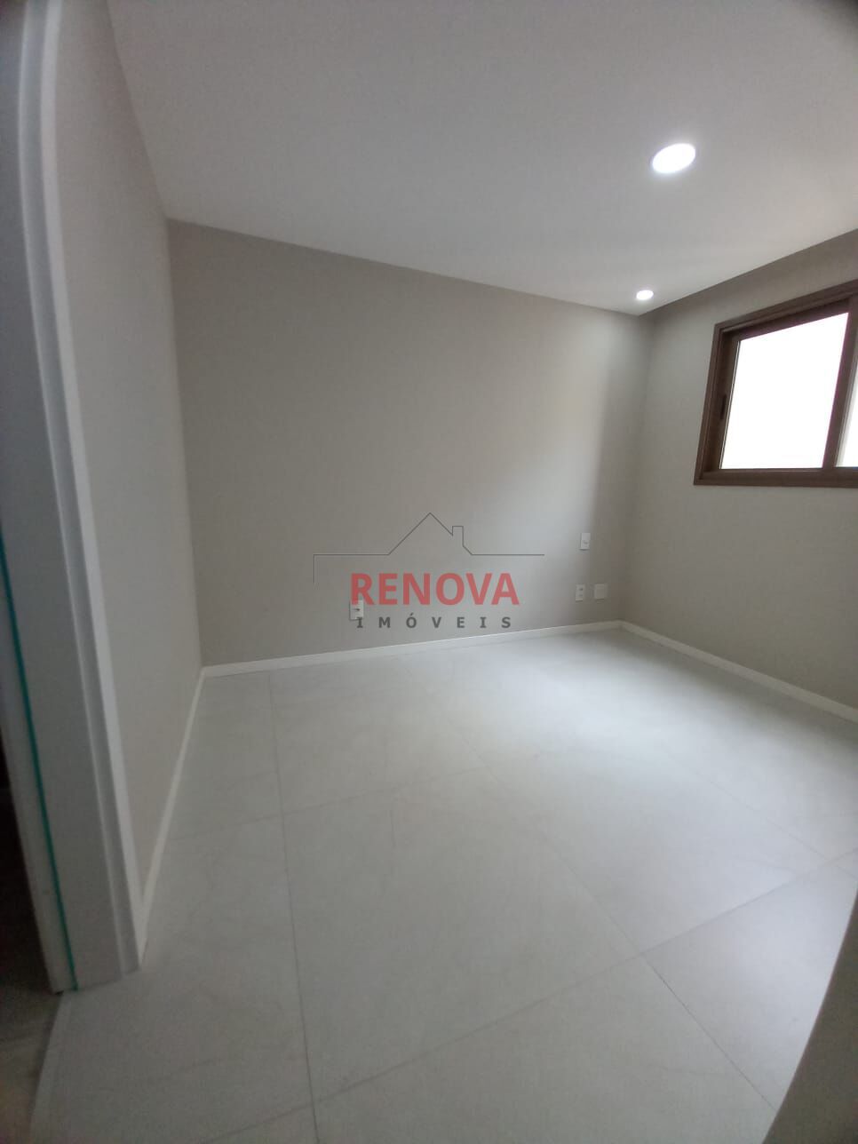 Apartamento à venda com 2 quartos, 60m² - Foto 5