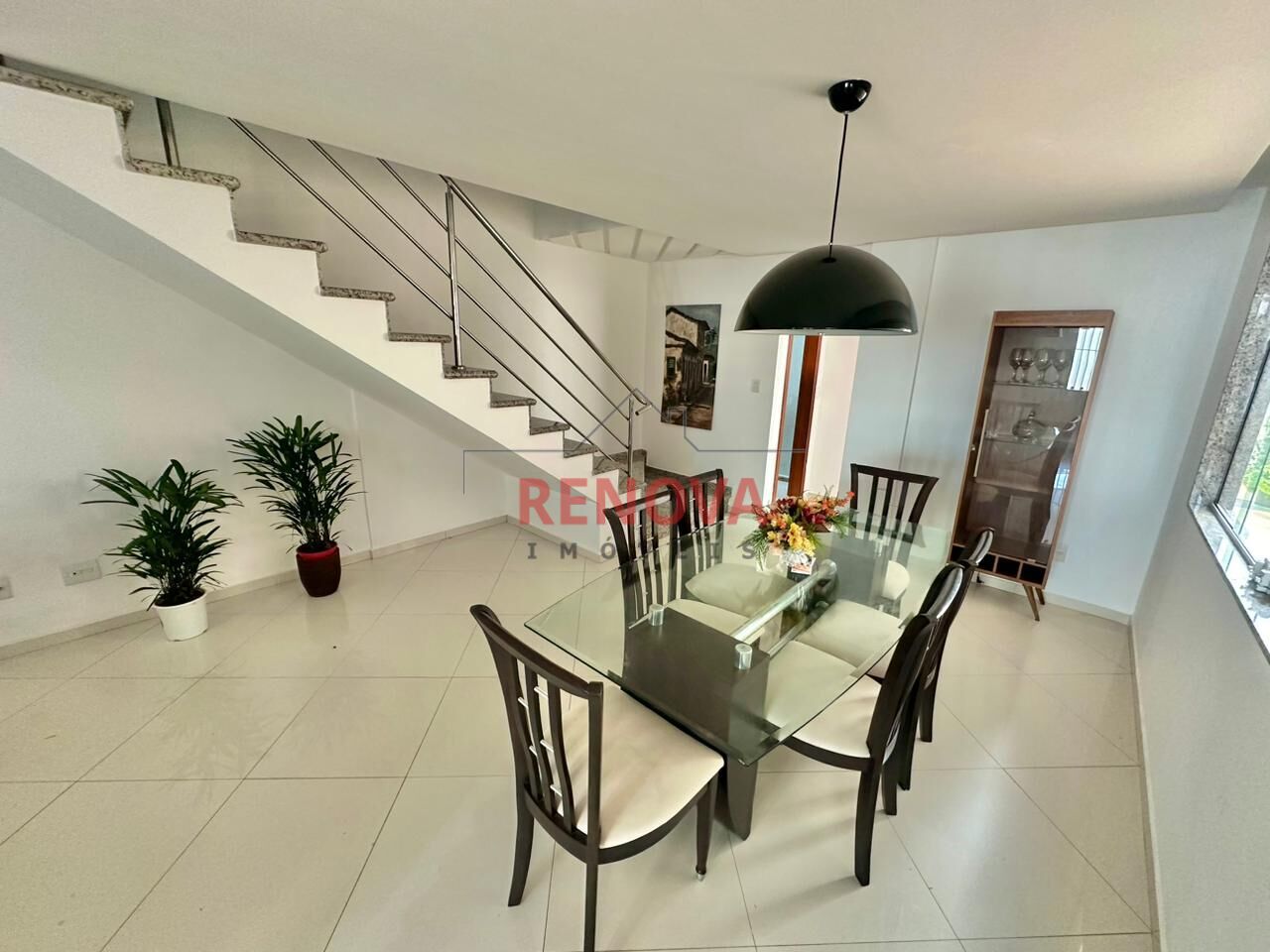 Casa à venda com 3 quartos, 200m² - Foto 1