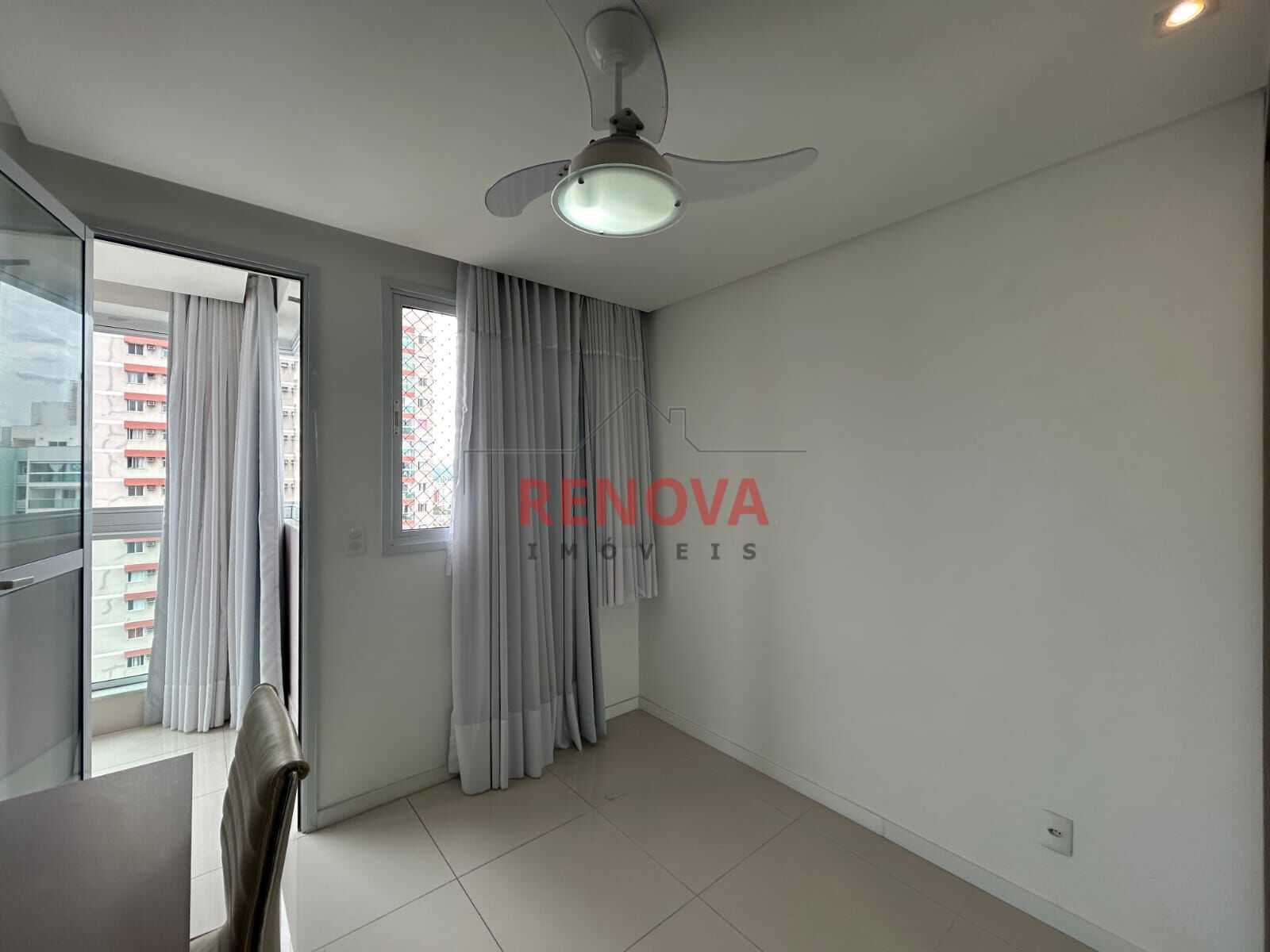 Apartamento à venda com 3 quartos, 120m² - Foto 11