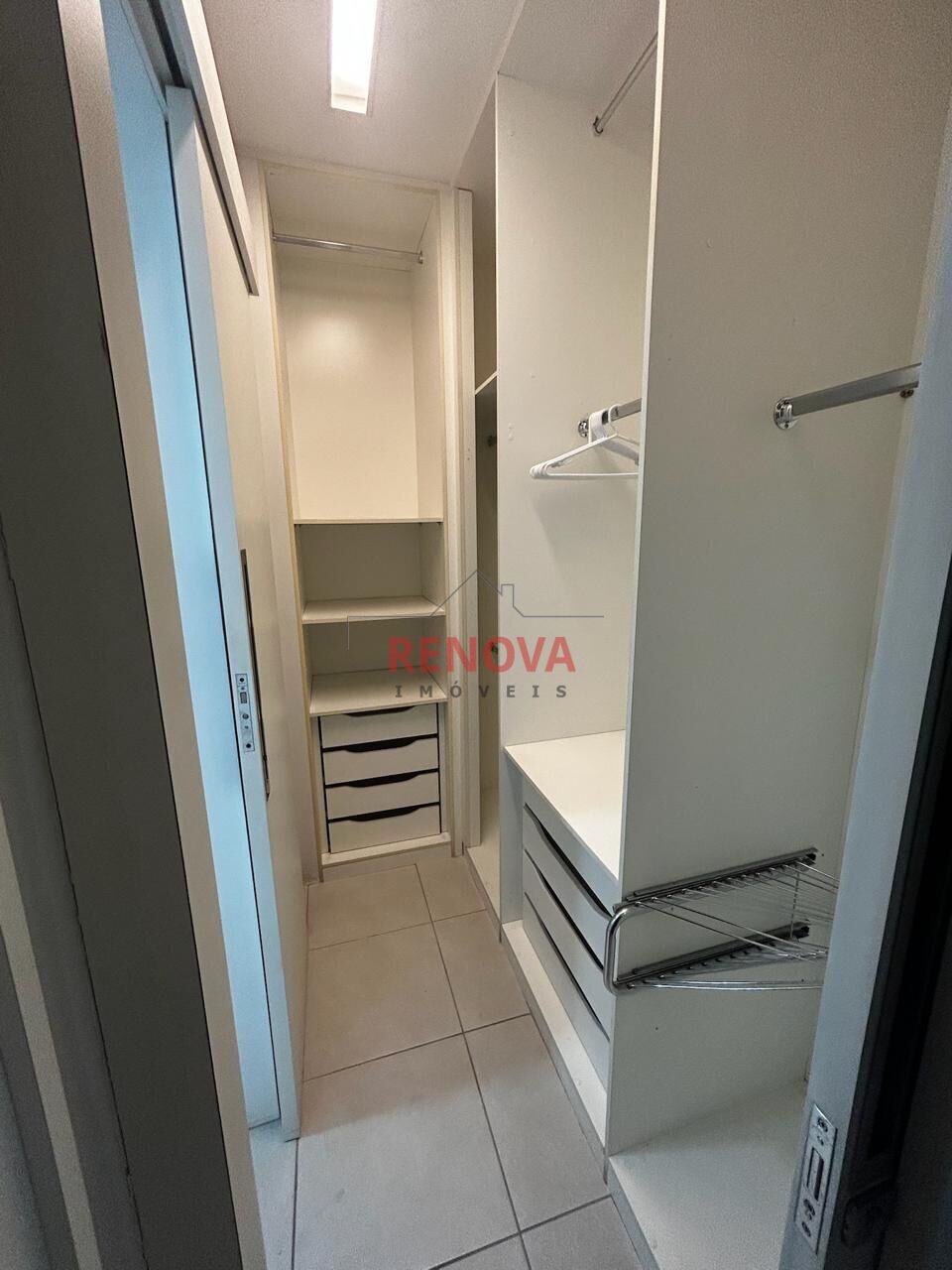 Apartamento para alugar com 3 quartos, 110m² - Foto 8