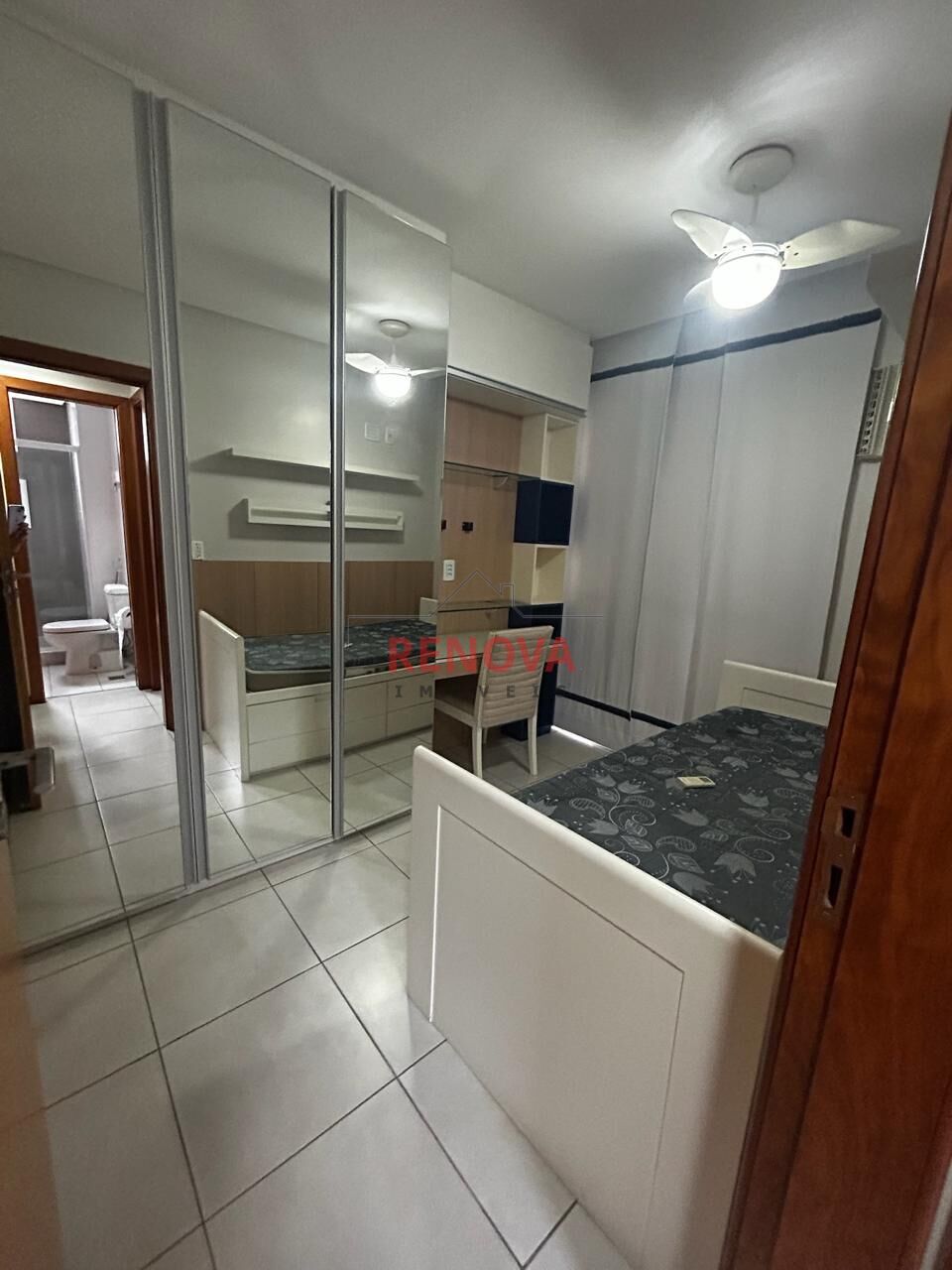 Apartamento para alugar com 3 quartos, 110m² - Foto 12