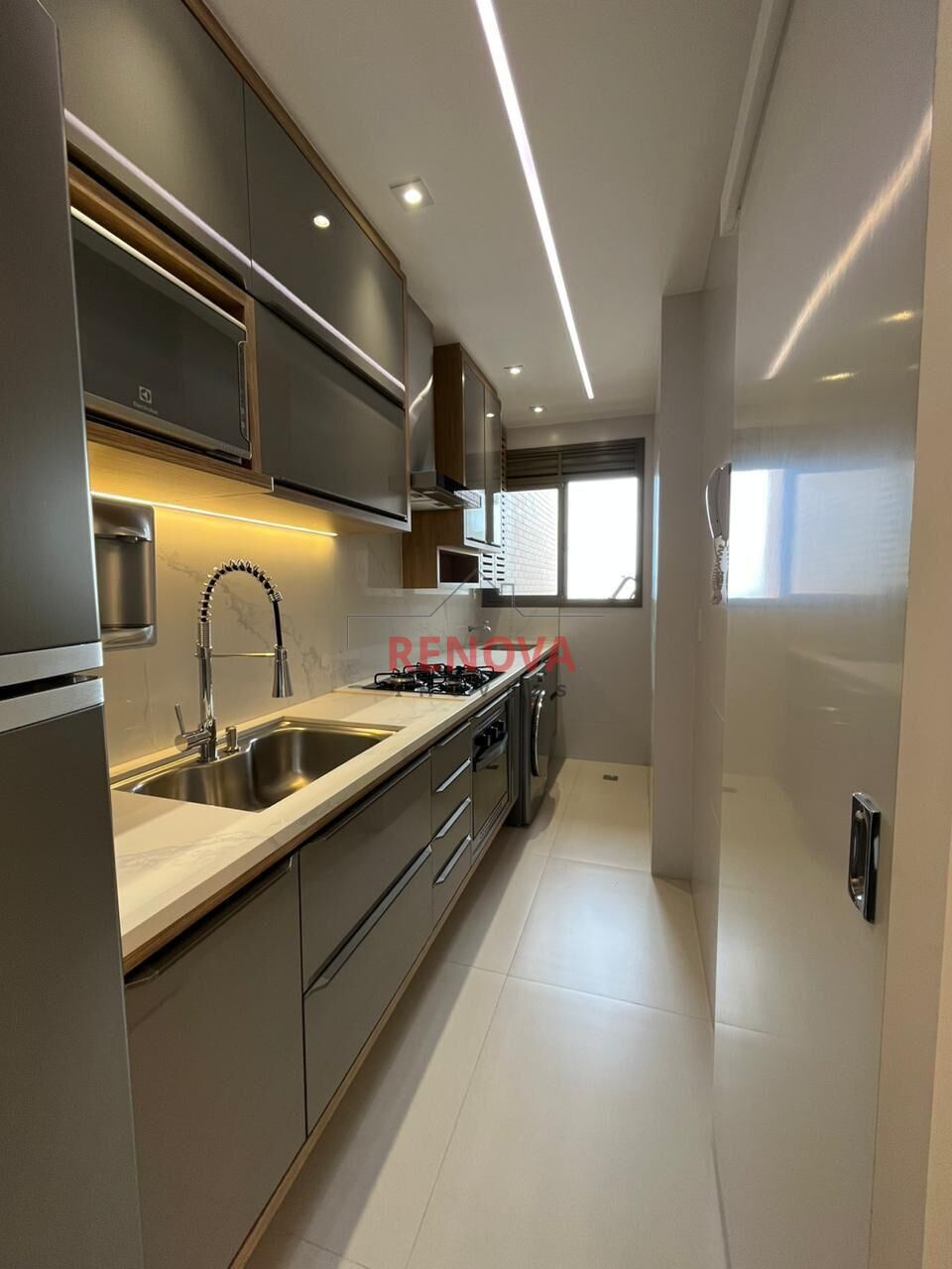 Apartamento à venda com 2 quartos, 68m² - Foto 10