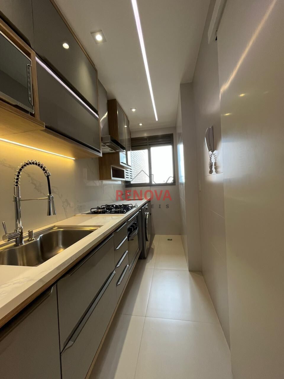 Apartamento à venda com 2 quartos, 68m² - Foto 11