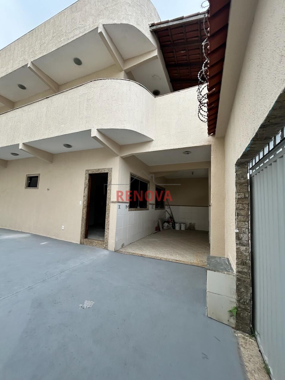 Casa à venda com 4 quartos, 441m² - Foto 2