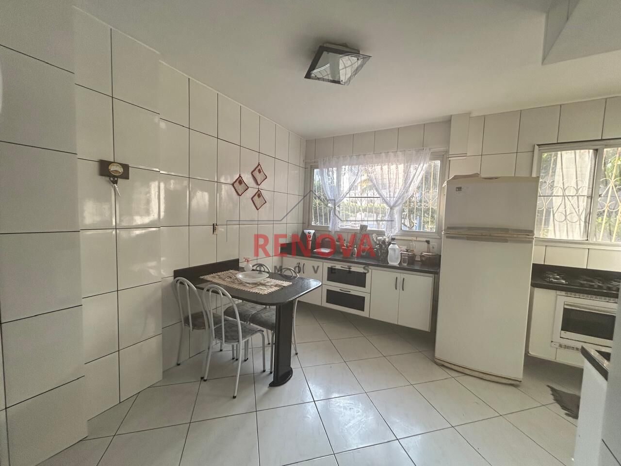 Apartamento à venda com 3 quartos, 84m² - Foto 3