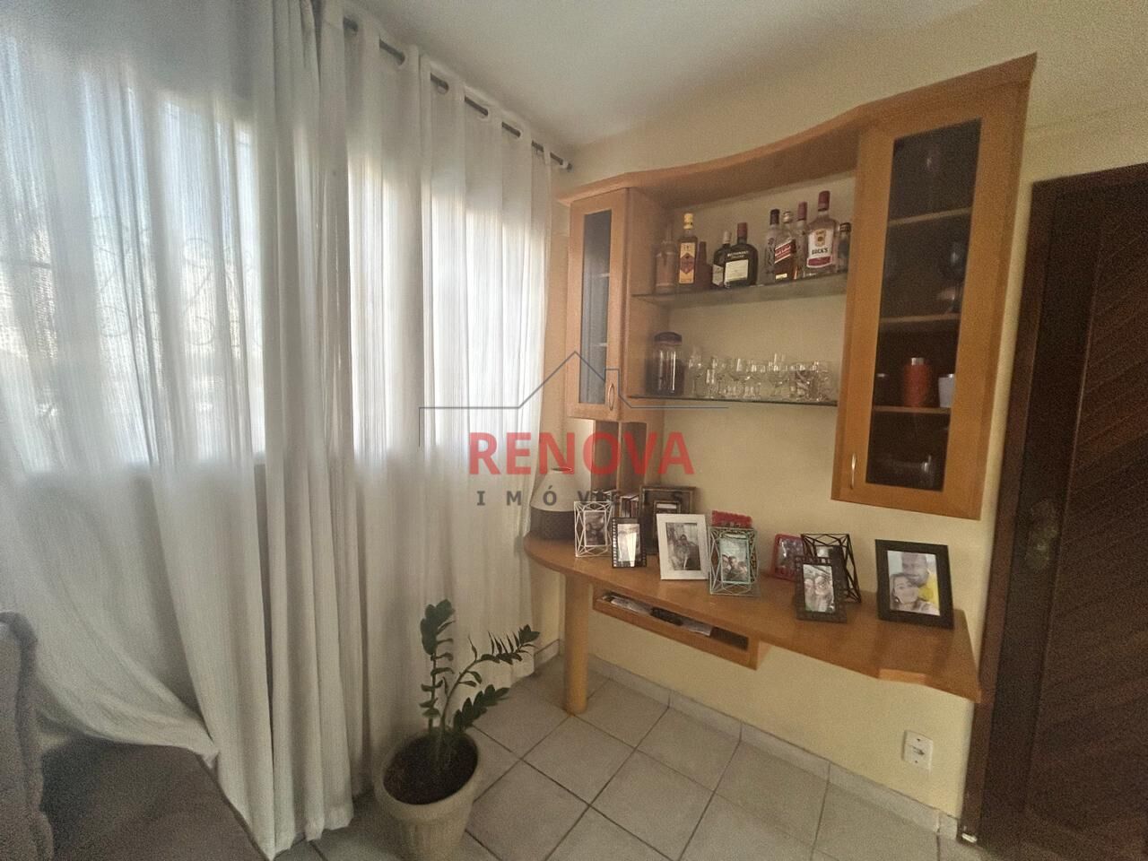 Apartamento à venda com 3 quartos, 84m² - Foto 2