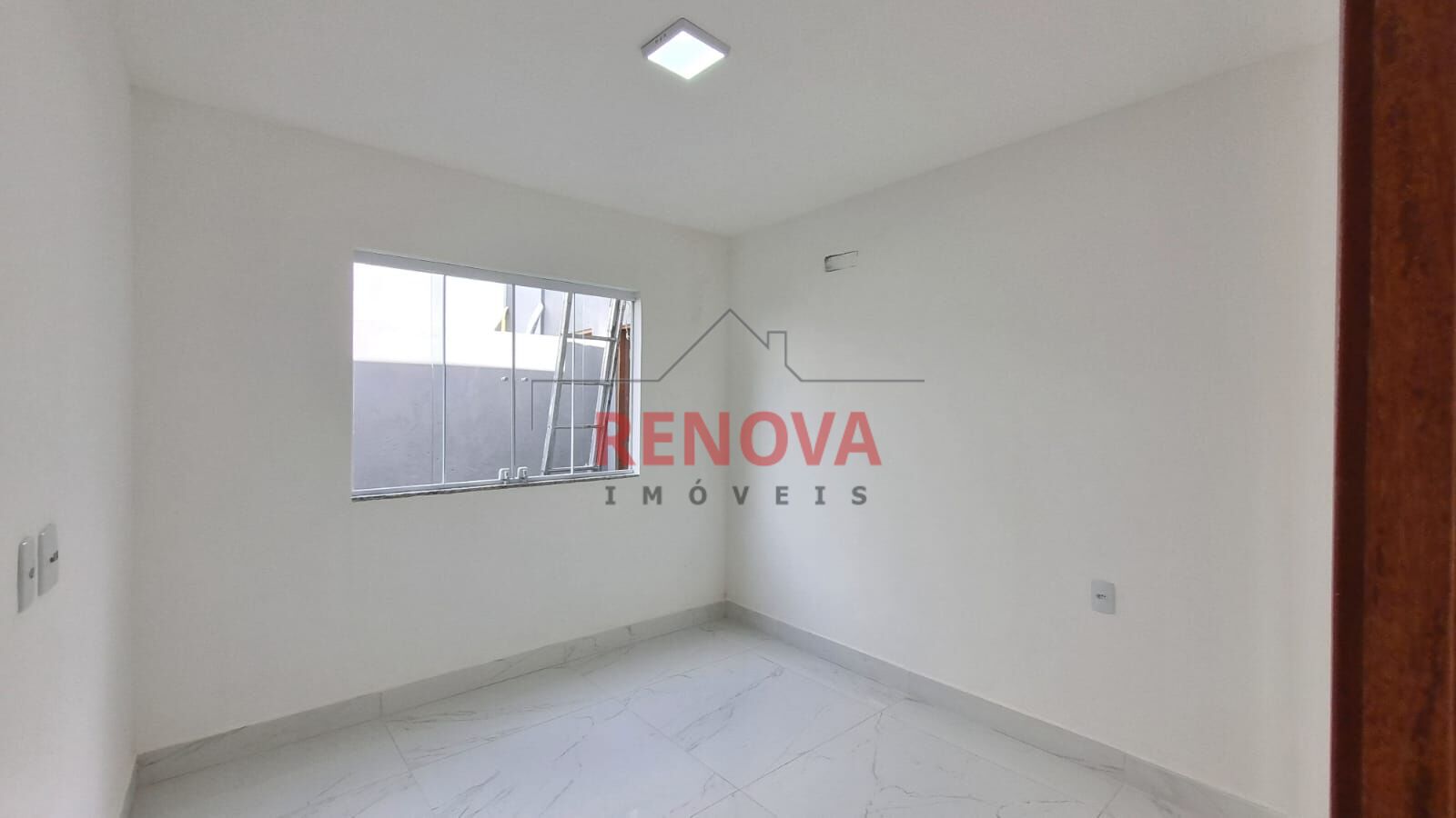 Casa à venda com 3 quartos, 107m² - Foto 7