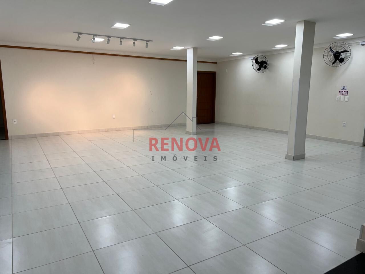 Casa à venda com 4 quartos, 300m² - Foto 16