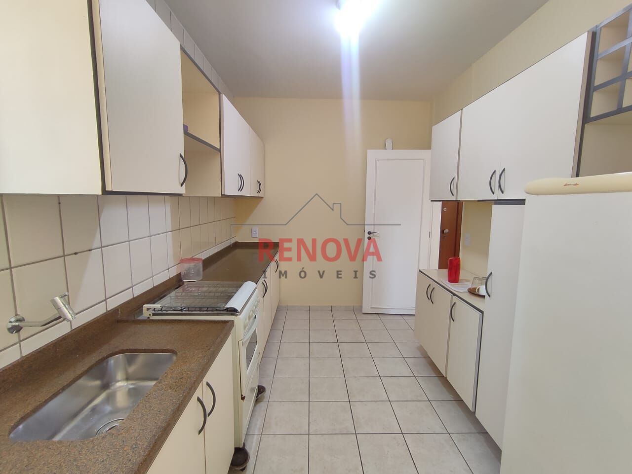 Apartamento à venda com 3 quartos, 83m² - Foto 4