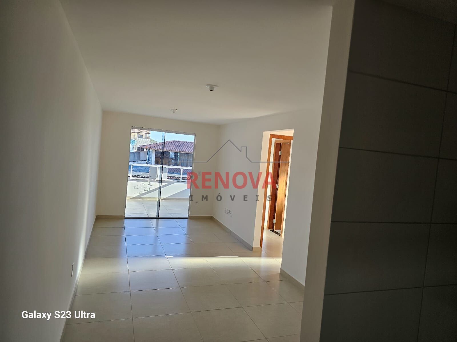 Apartamento à venda com 2 quartos, 70m² - Foto 1