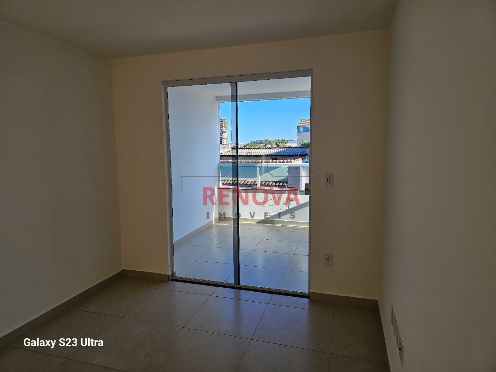 Apartamento à venda com 2 quartos, 70m² - Foto 4