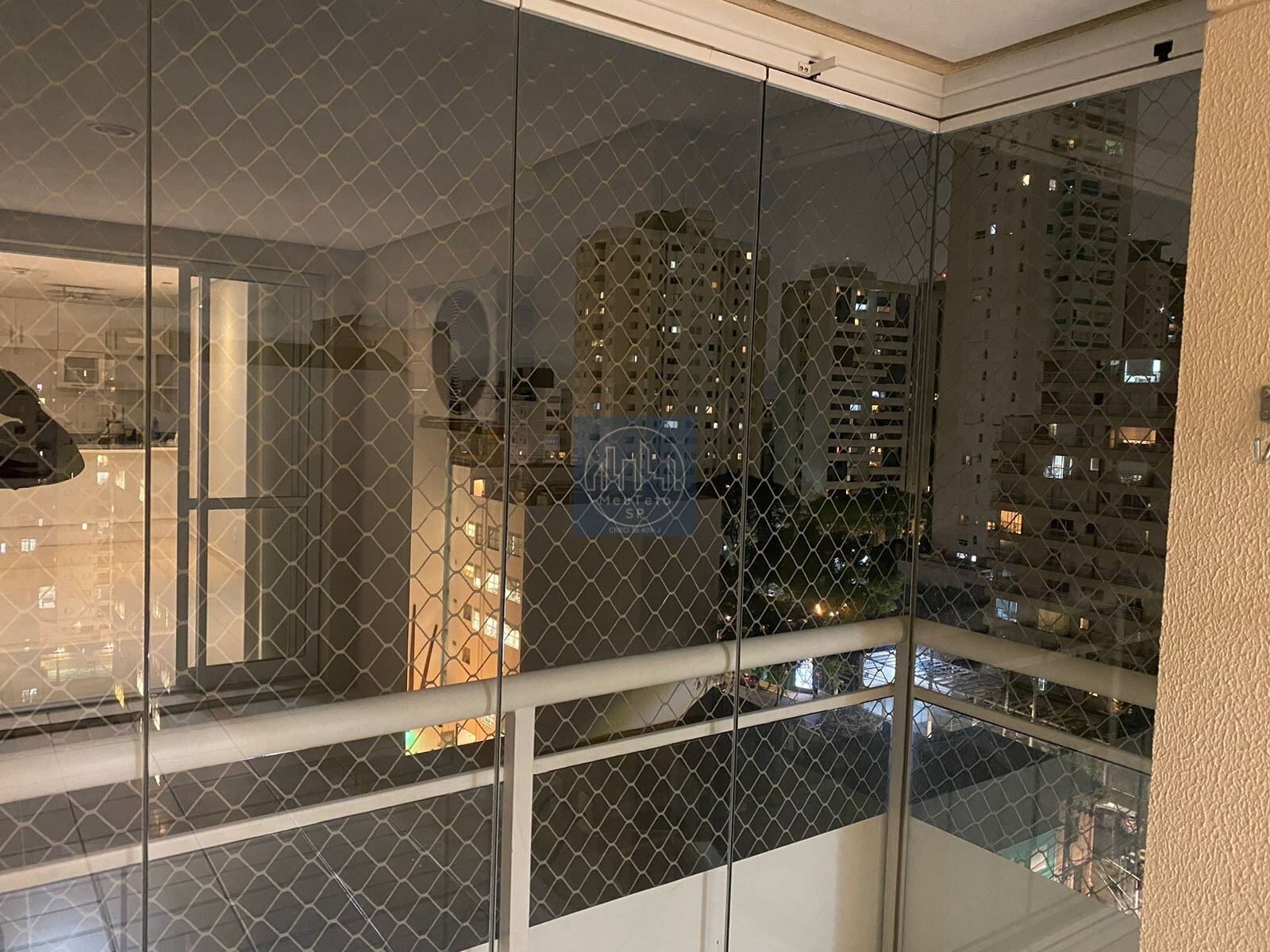 Apartamento à venda com 2 quartos, 72m² - Foto 2